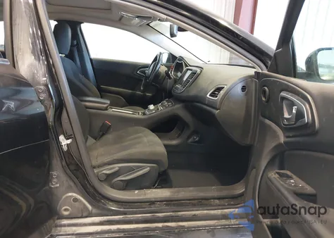 2016 Chrysler 200 Limited z USA, uszkodzony, nr VIN 1C3CCCAB5GN169342